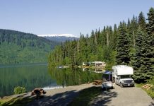 7 Healthy D.I.Y. Airplane Snacks